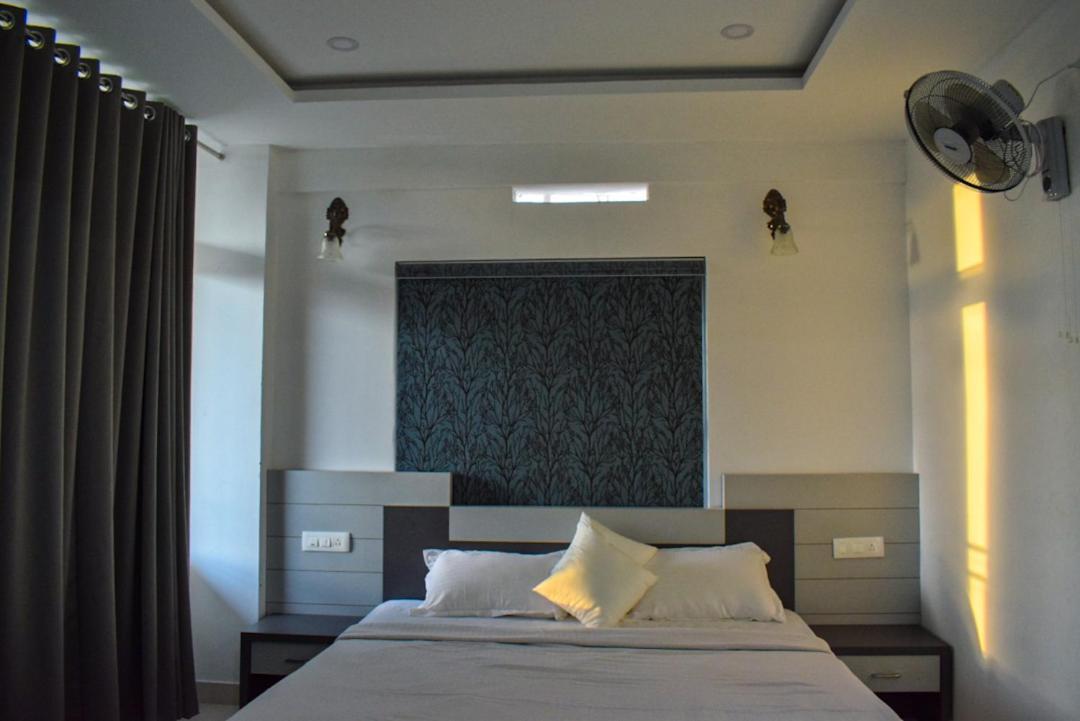 Raveendra Inn Kalpetta Exterior photo